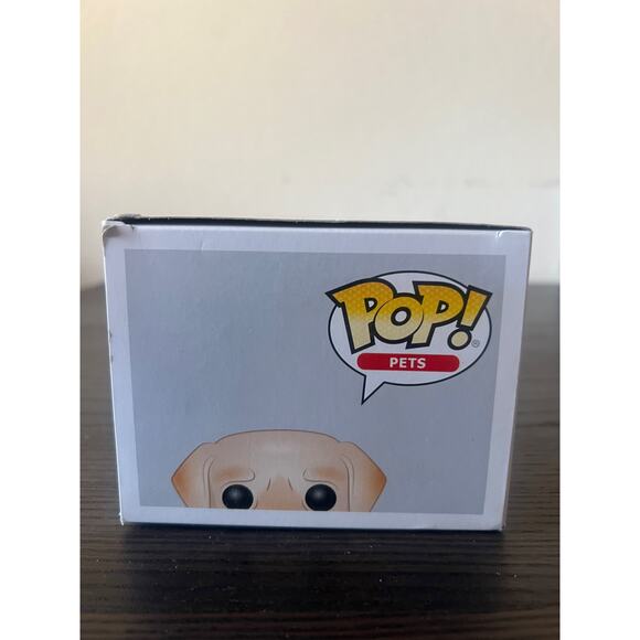 VAULTED Labrador Retriever Funko Pop #5 Pets Pet Vinyl Figurine Dogs Dog Animals - Picture 5 of 6